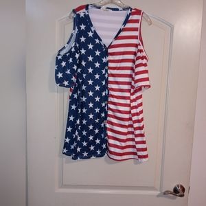 Womens 4th of July Cold Shoulder VN sleeve casual top.